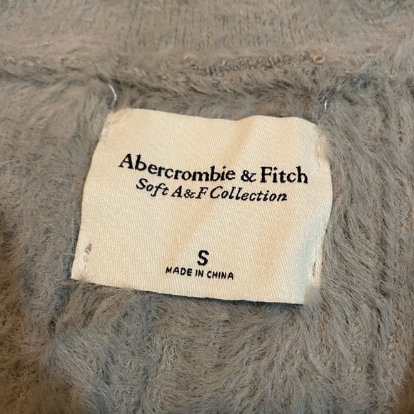 Abercrombie & Fitch Soft Crop Zip Up - Picture 4 of 6
